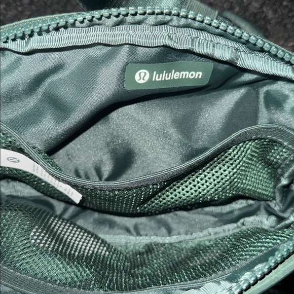 Lululemon Athletica Everywhere Belt Bag 1L (Tidewater Teal) one size - Picture 4 of 5